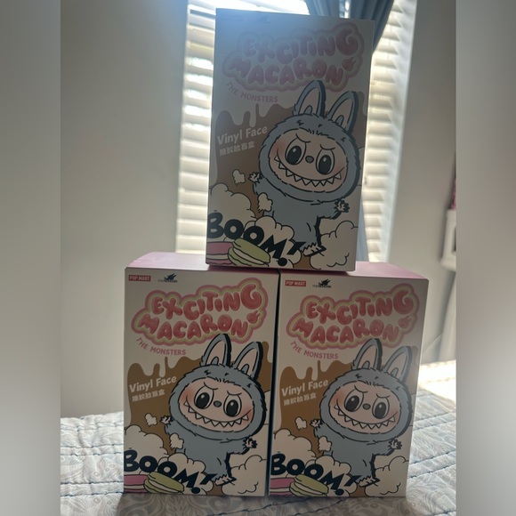 Exciting Macaron Vinyl unopened (Lychee Berry) - Picture 10 of 11